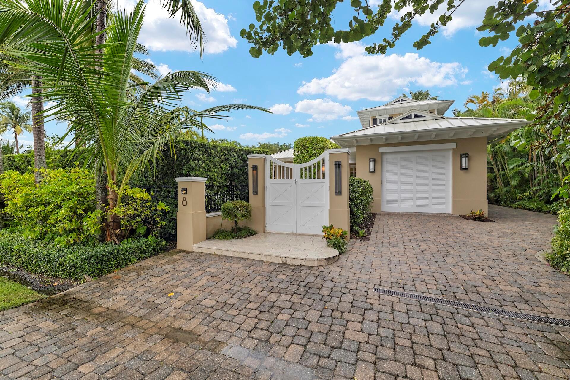 TROPICAL SHORES - Residential