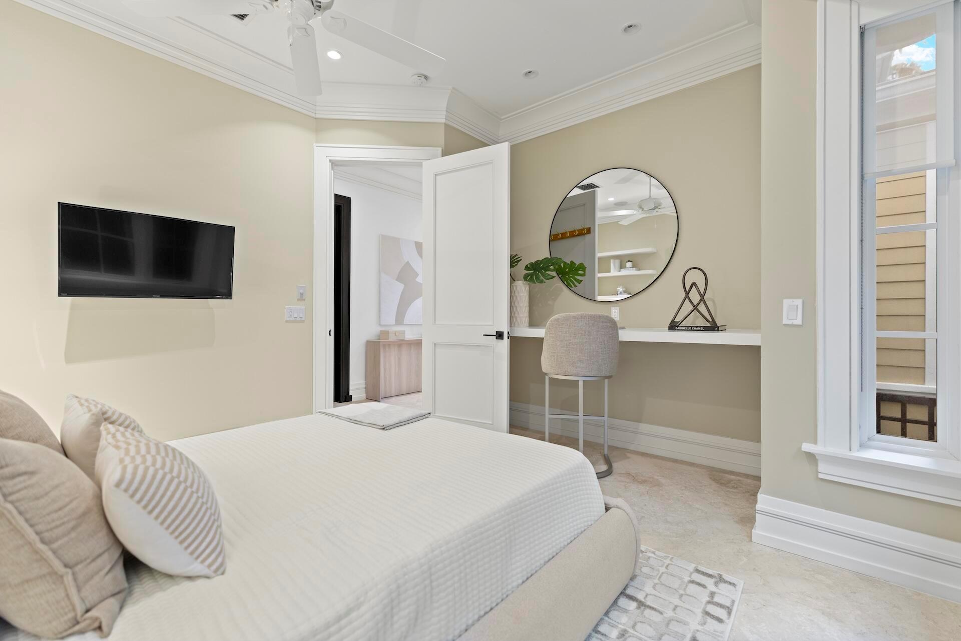 TROPICAL SHORES - Residential