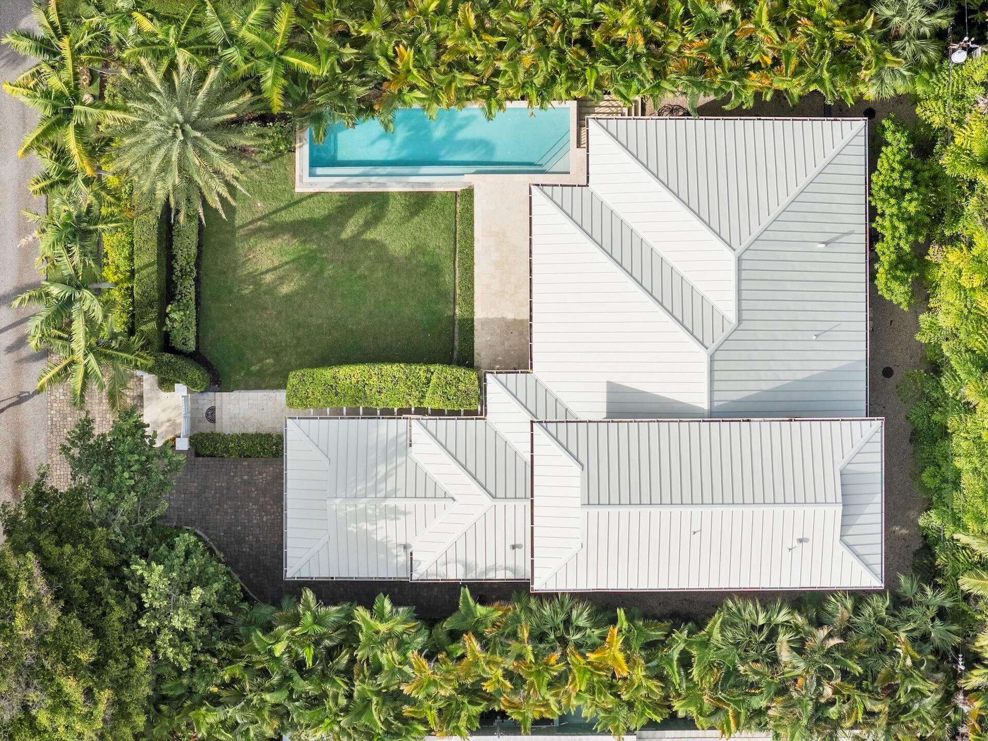 TROPICAL SHORES - Residential