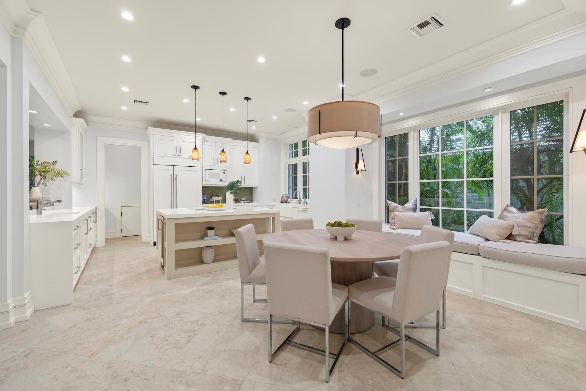 TROPICAL SHORES - Residential