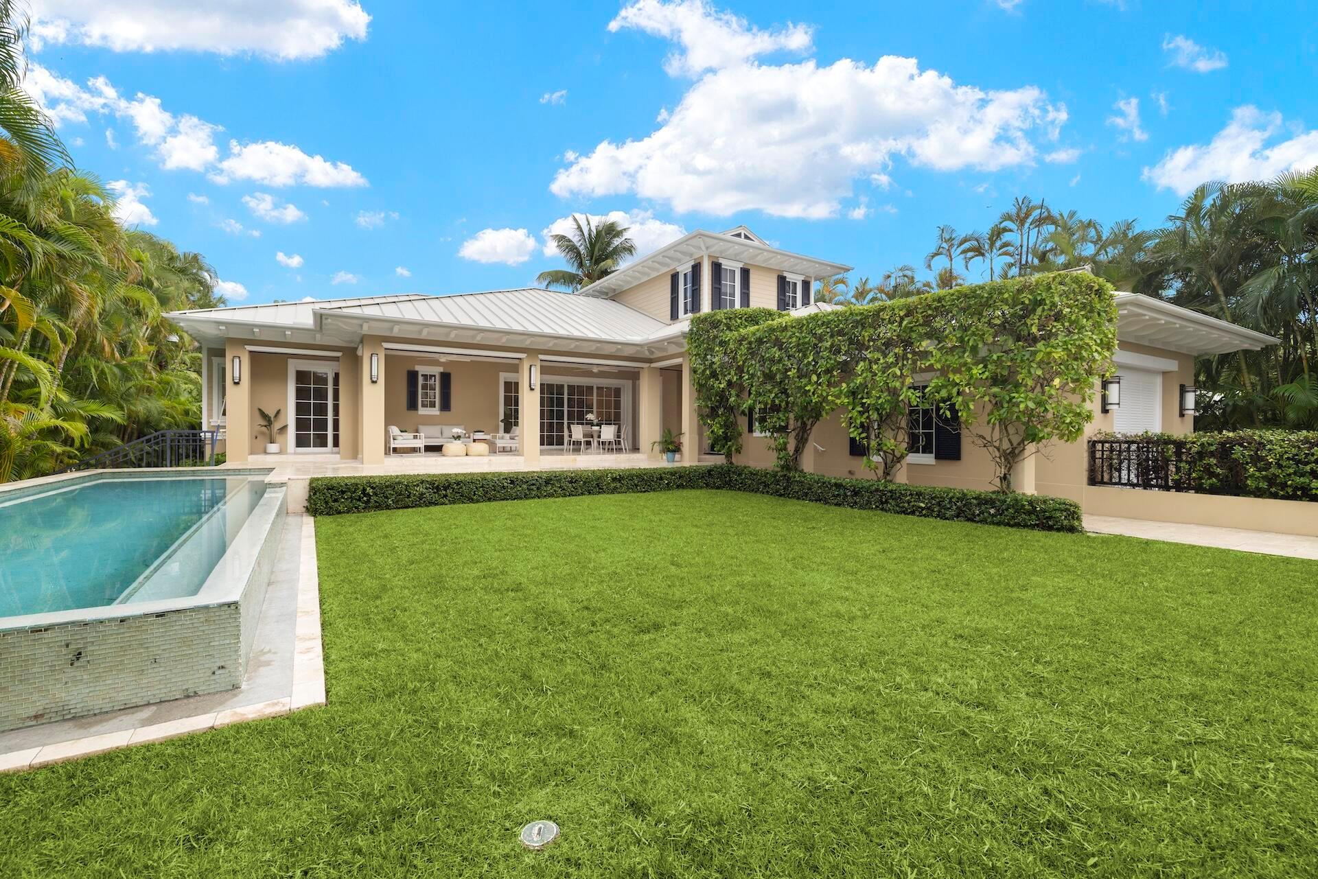 TROPICAL SHORES - Residential