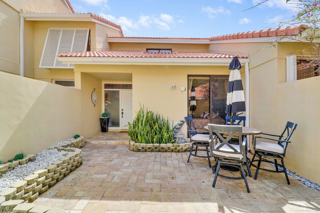 Photo of 127 Old Meadow Way, Palm Beach Gardens, FL 33418 (MLS # R11164979)