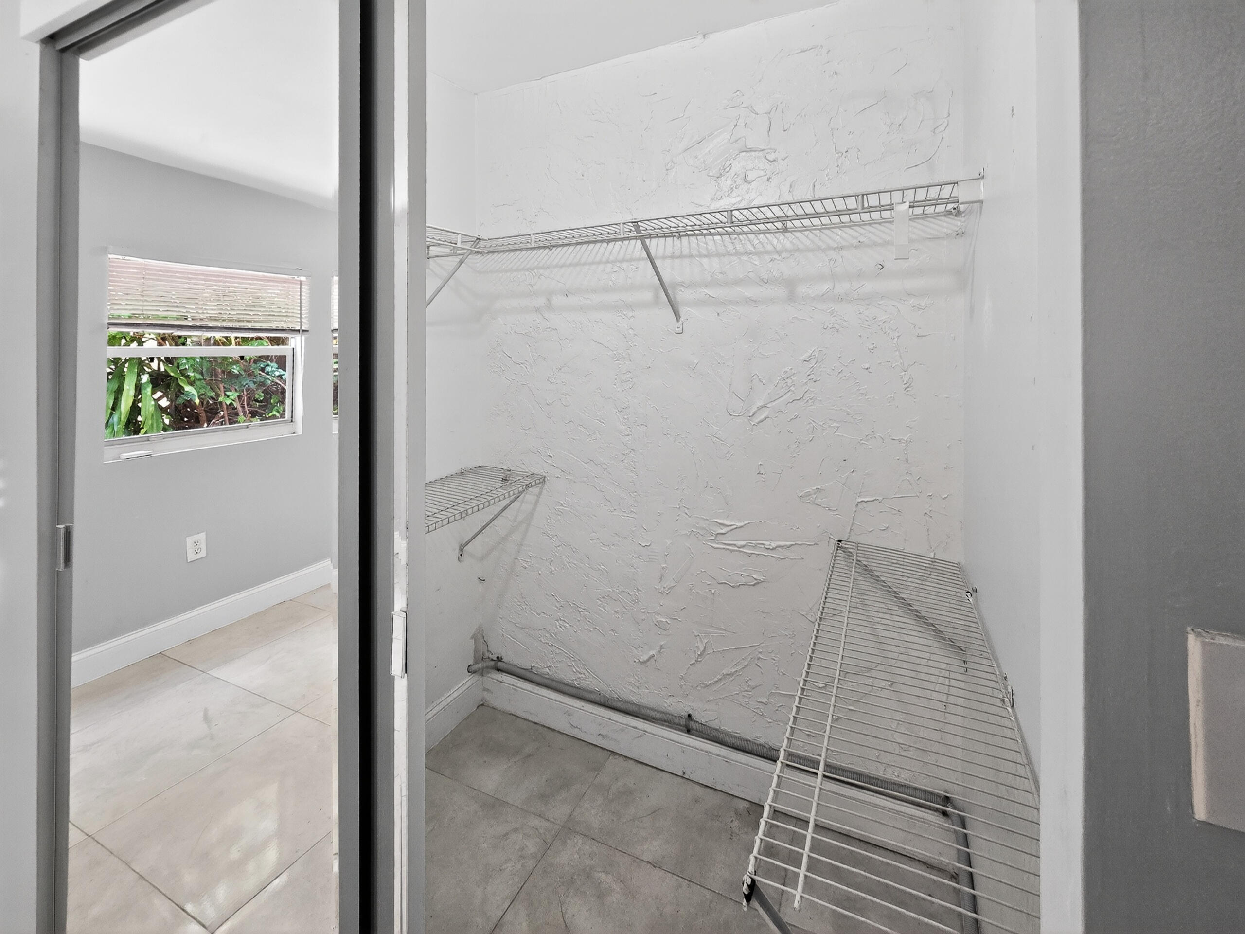 3-4 52 42 OJUS SUB - Residential Lease