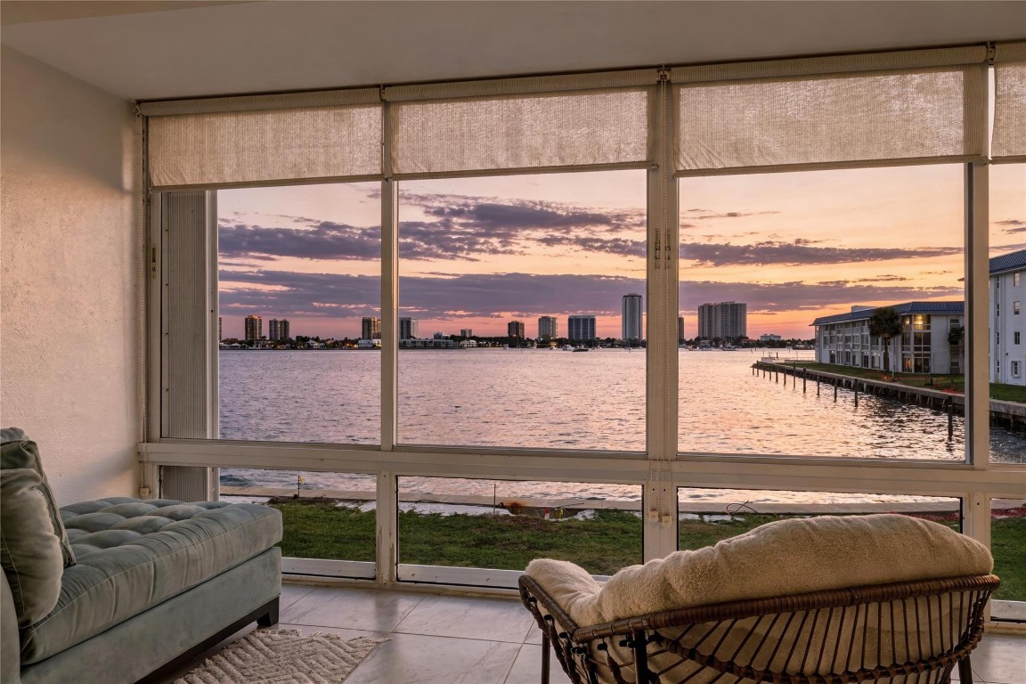 WILSHIRE - Residential