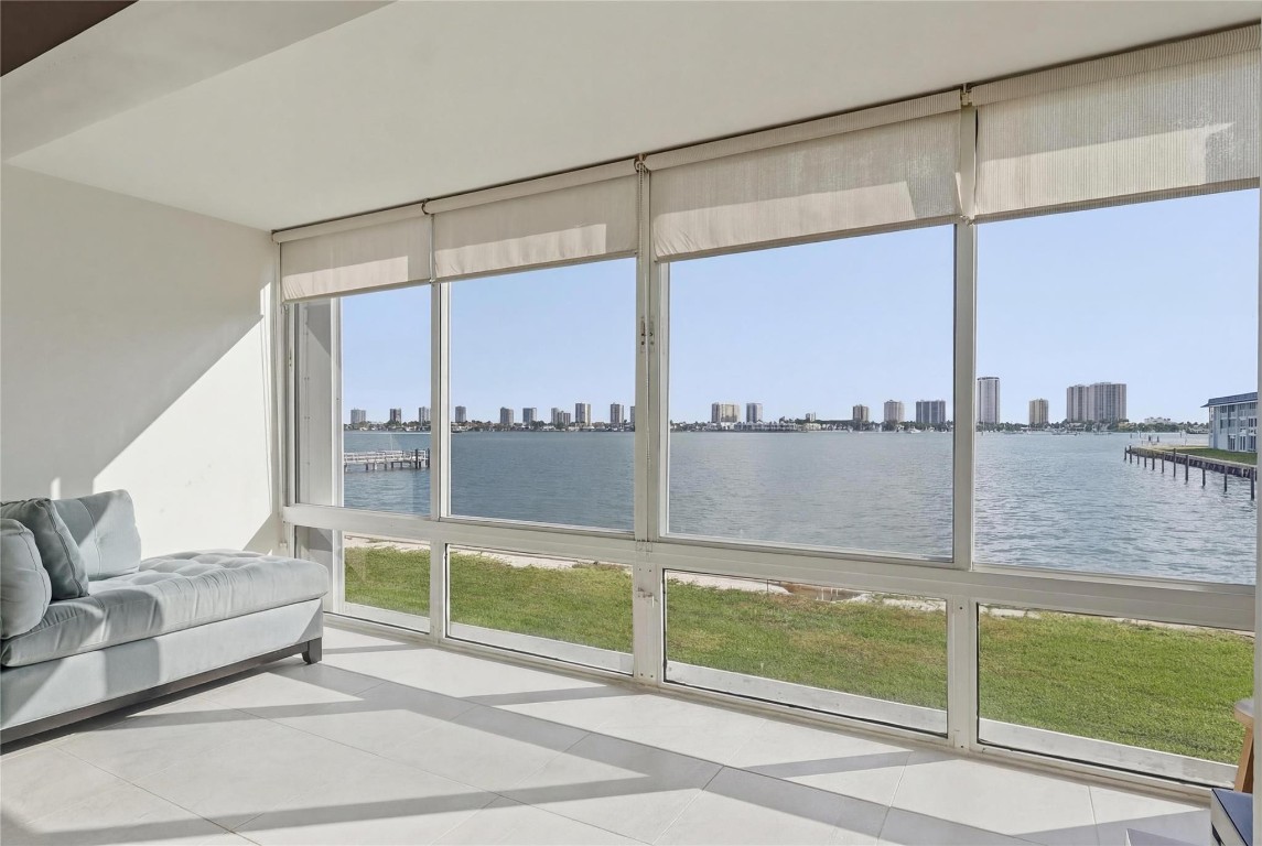 WILSHIRE - Residential