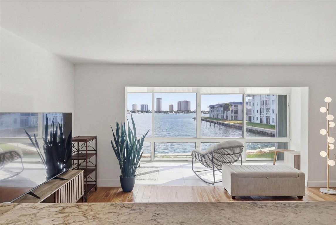 WILSHIRE - Residential