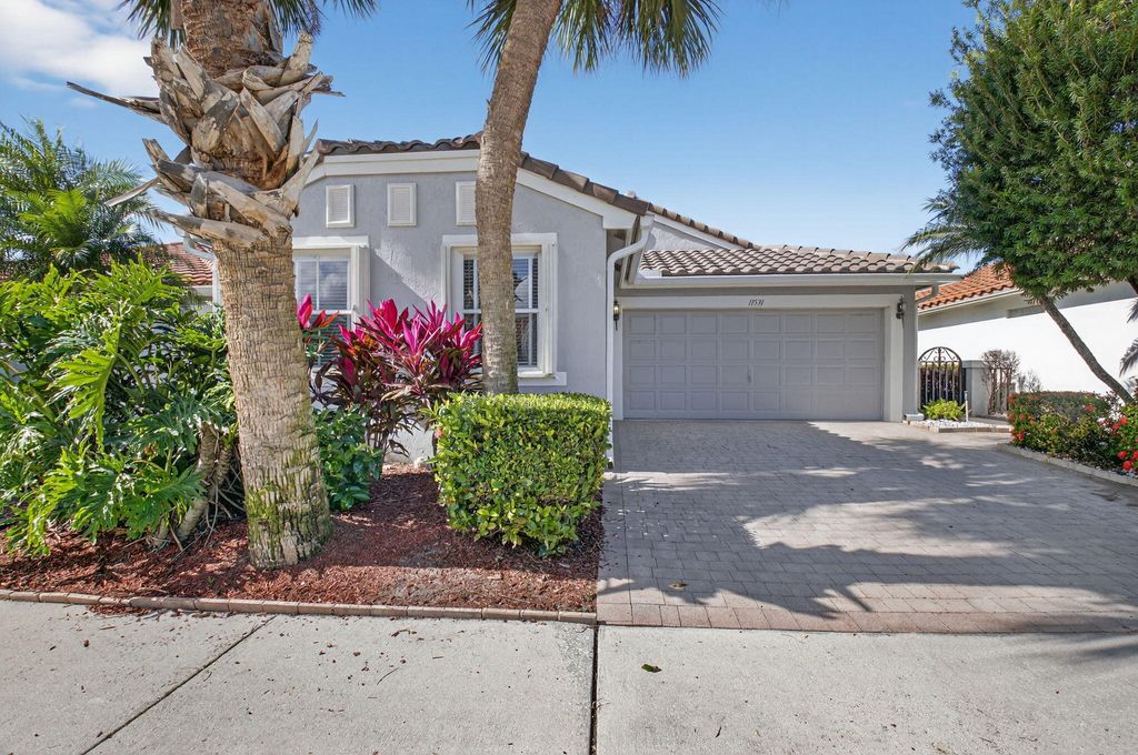 Photo of 11531 Colonnade Drive, Boynton Beach, FL 33437 (MLS # R11152367)