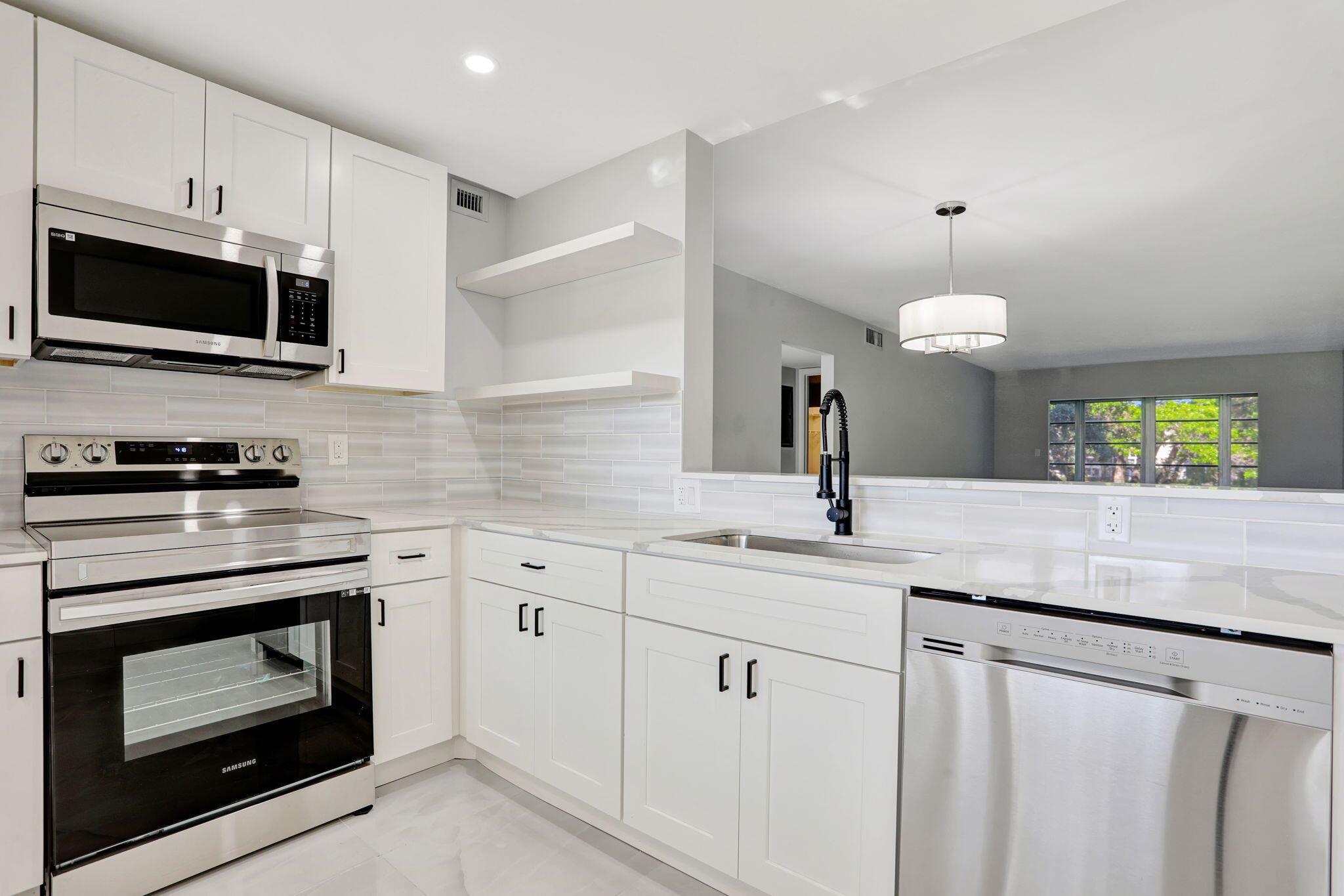 2202 Lucaya Bend G2