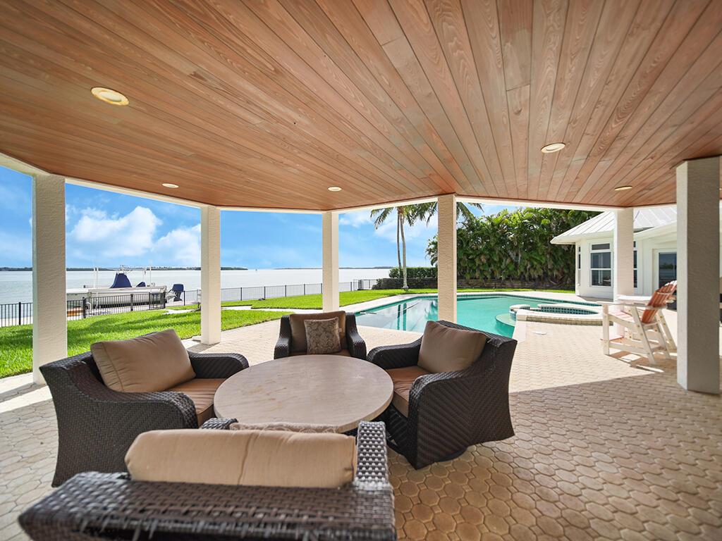 HIGH POINT - Residential