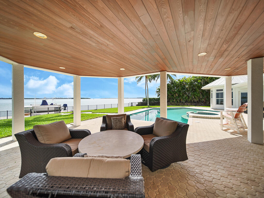 HIGH POINT - Residential