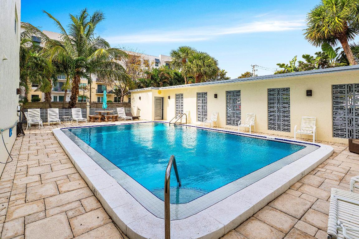 JAMES PLACE CONDO - Residential