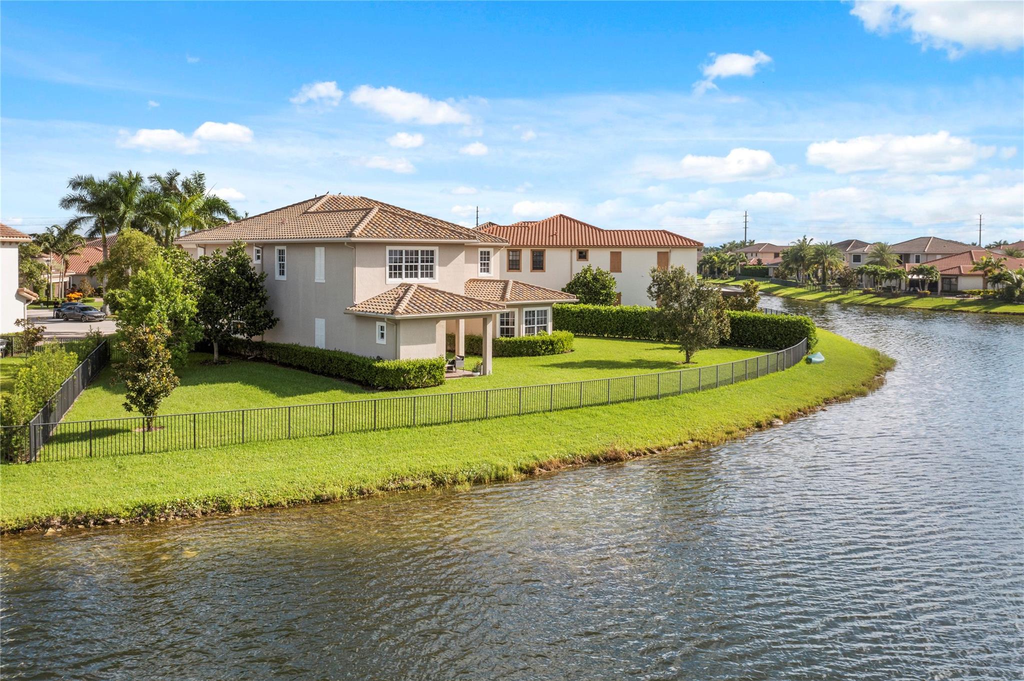MiraLago - Residential