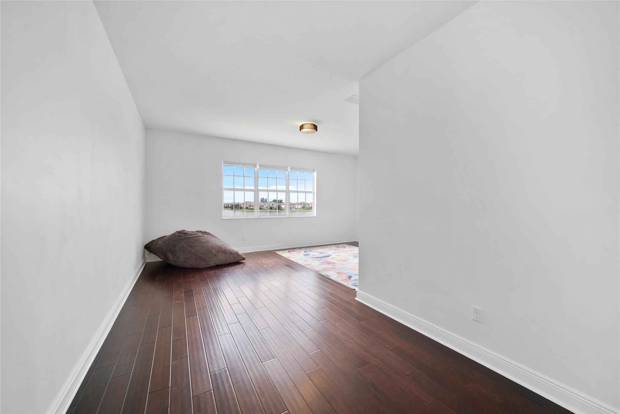 MiraLago - Residential