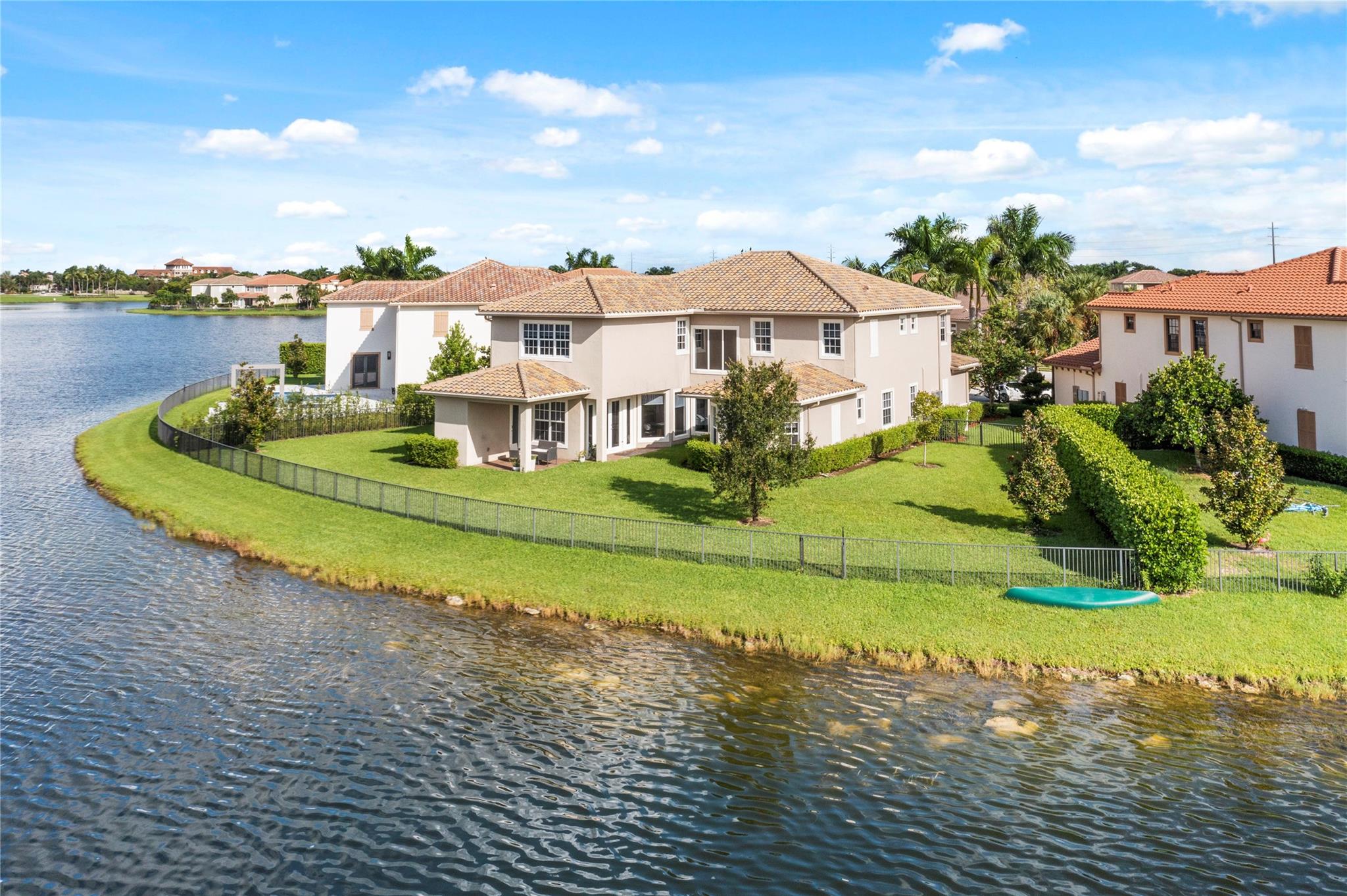 MiraLago - Residential