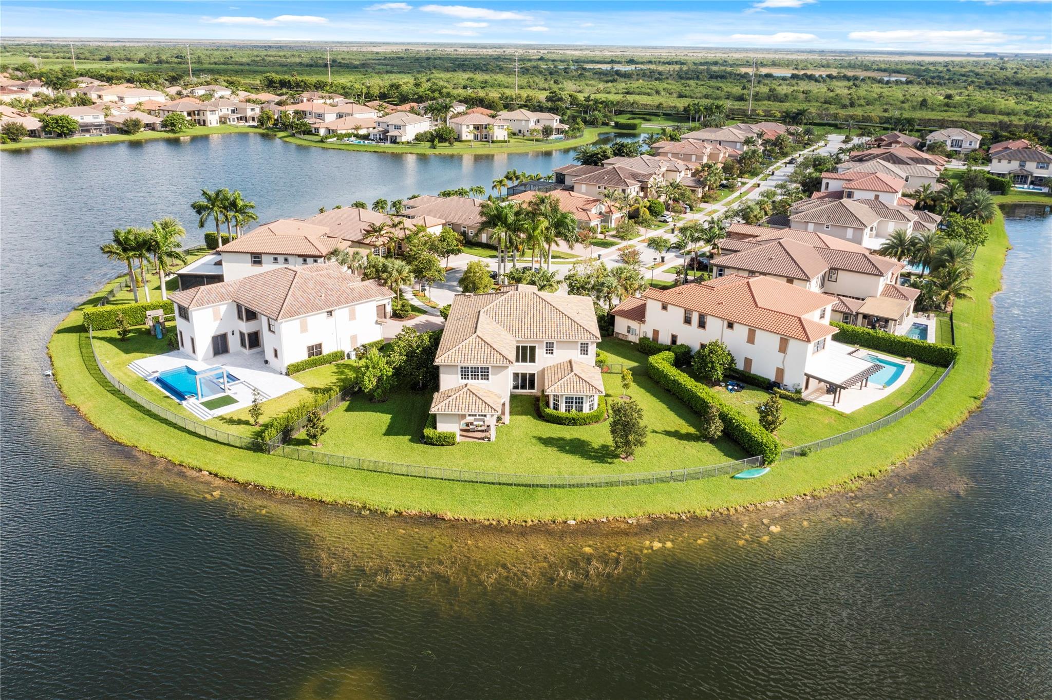 MiraLago - Residential