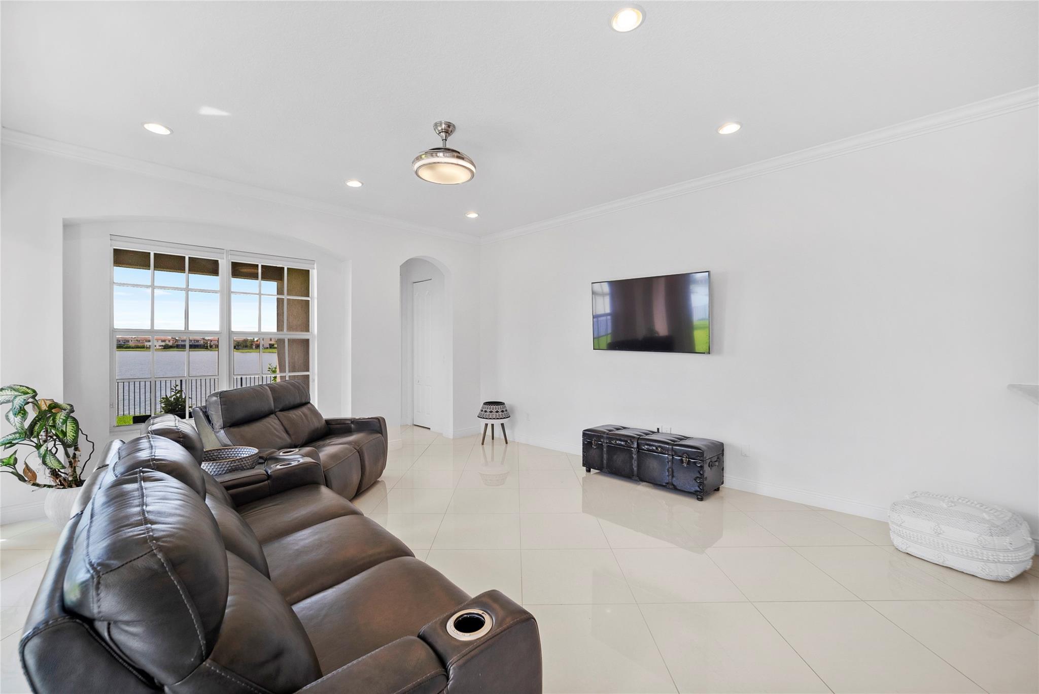 MiraLago - Residential