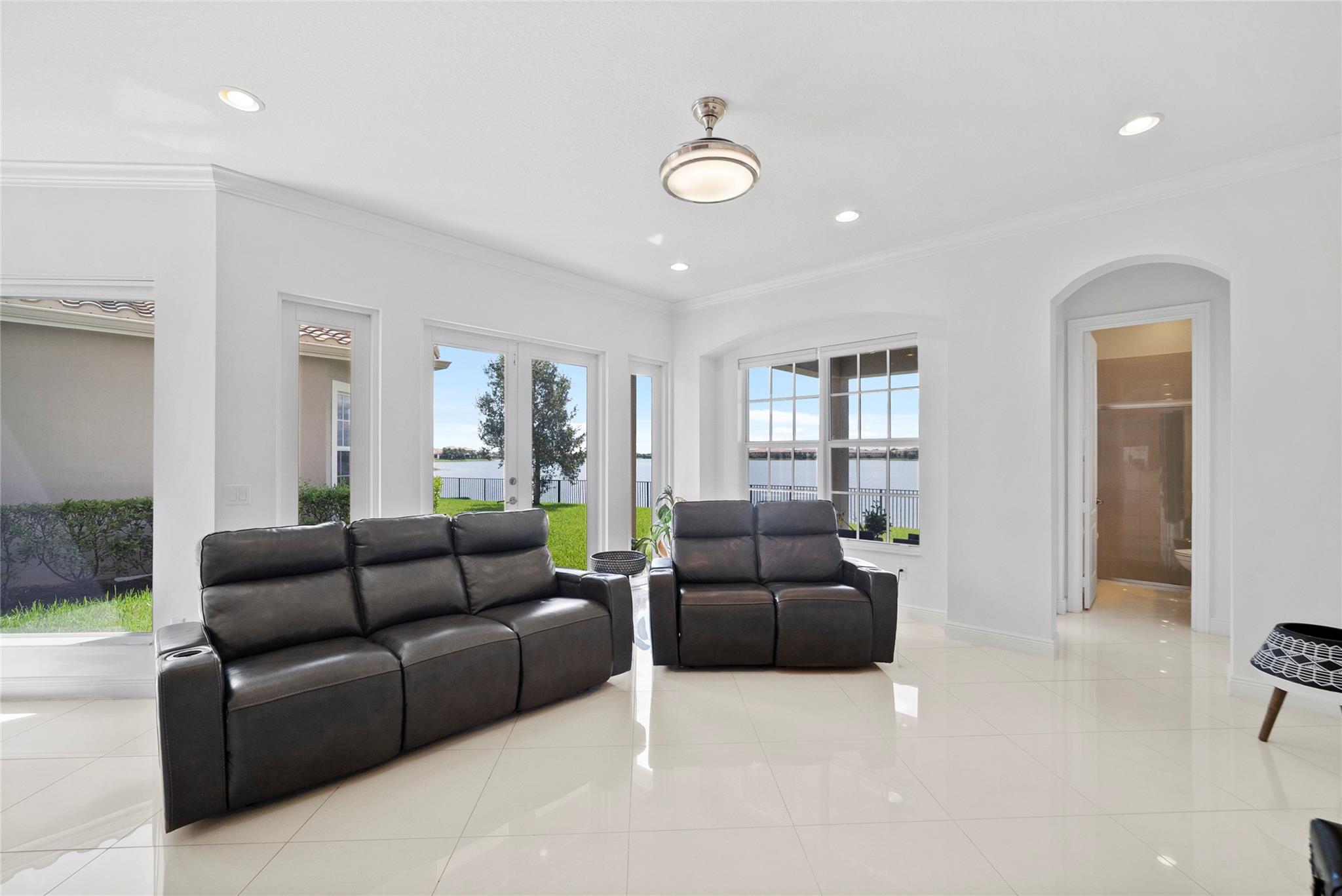 MiraLago - Residential