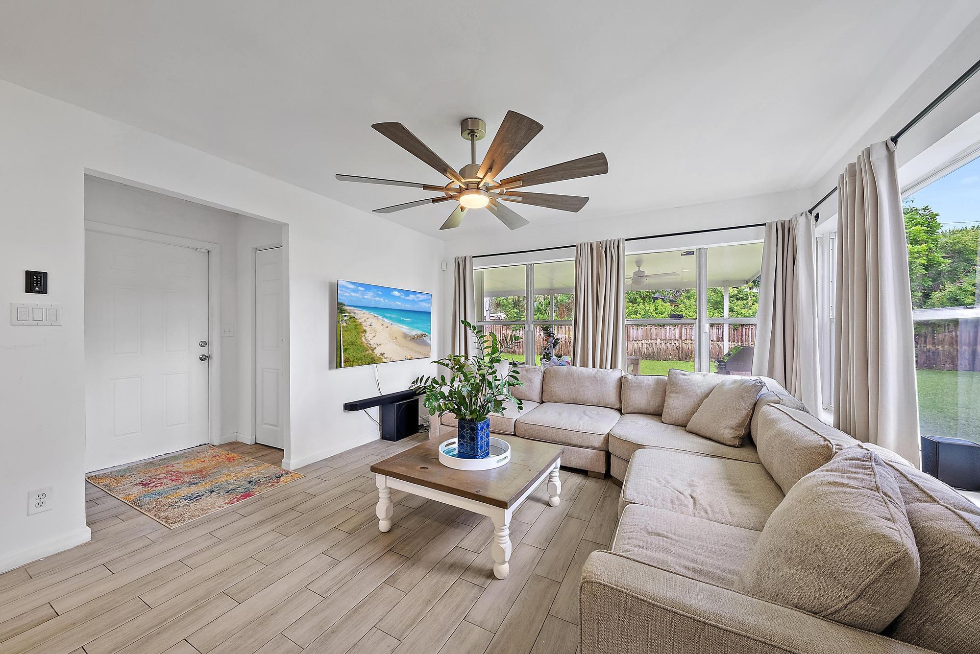 LAKE PARK - Residential