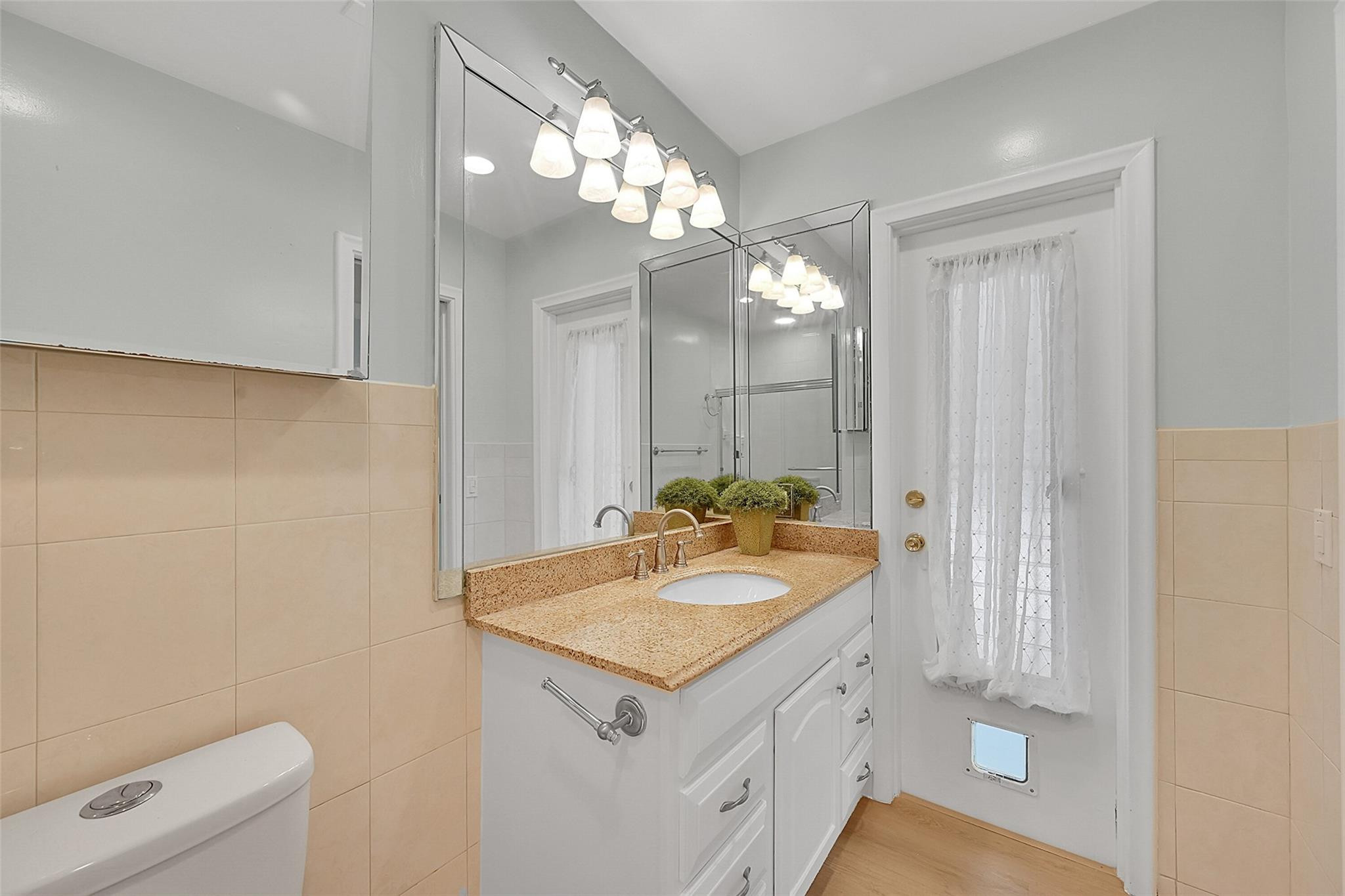 LAKEVIEW ESTATES SEC 1 REPLAT - Residential