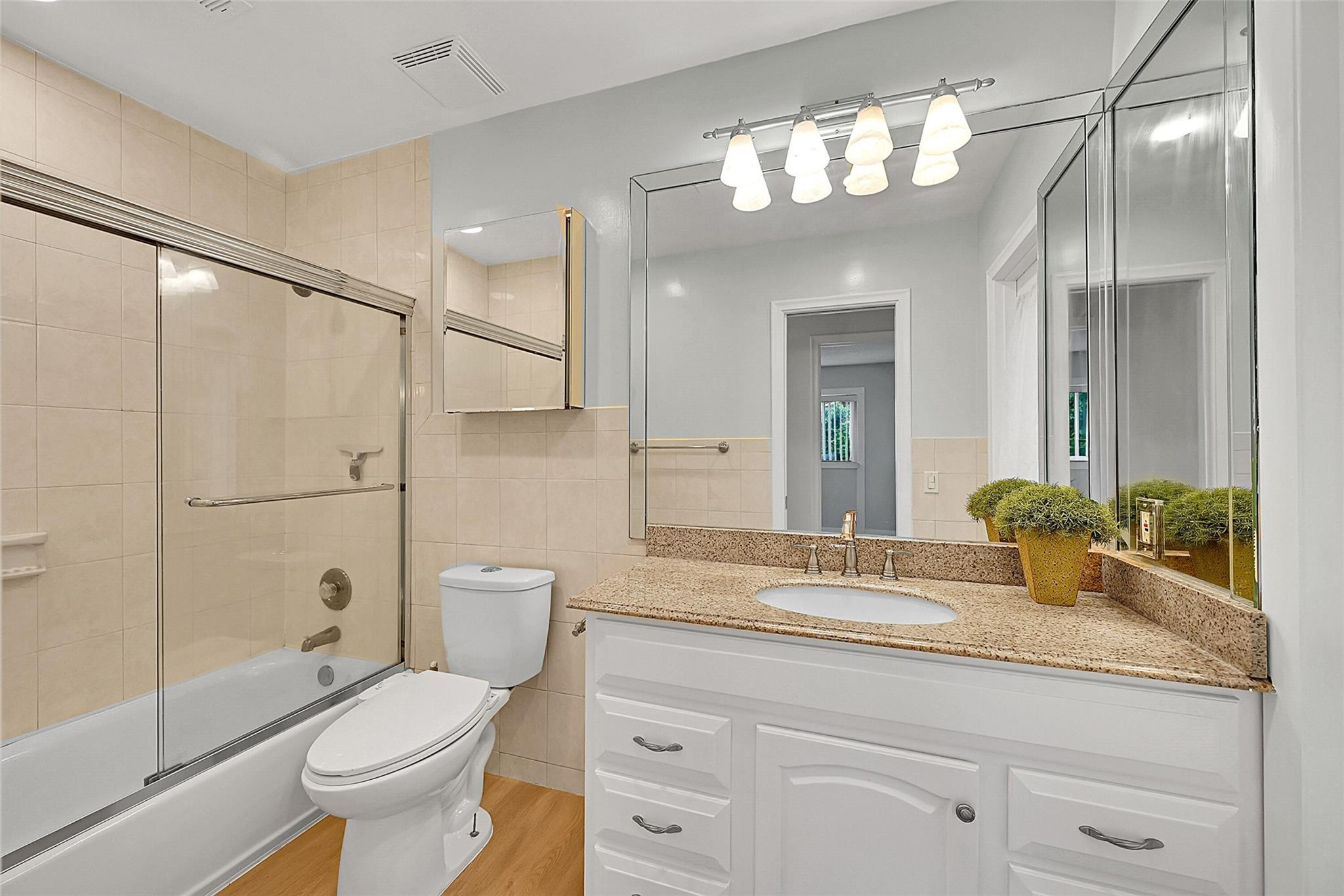 LAKEVIEW ESTATES SEC 1 REPLAT - Residential