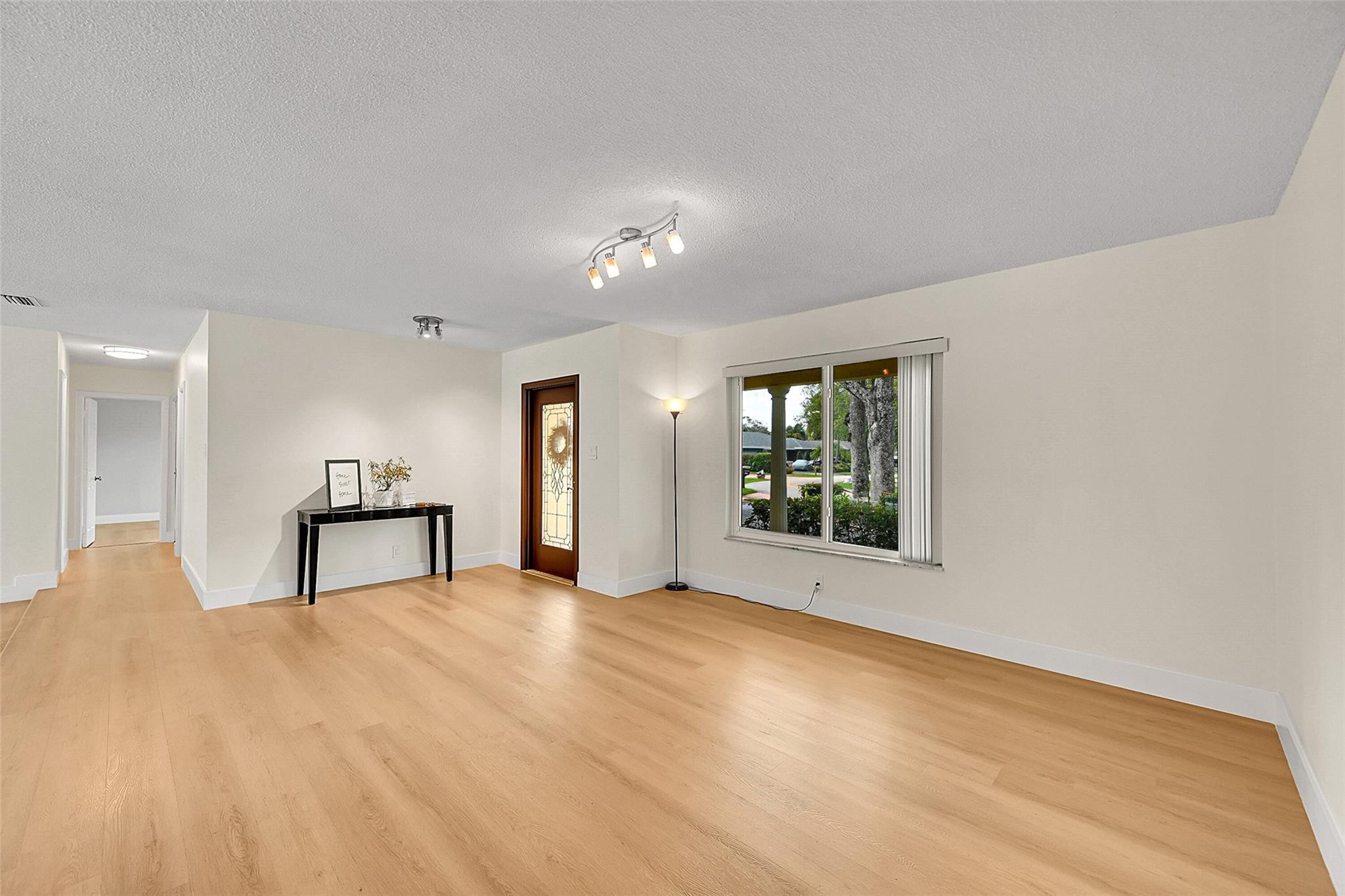 LAKEVIEW ESTATES SEC 1 REPLAT - Residential