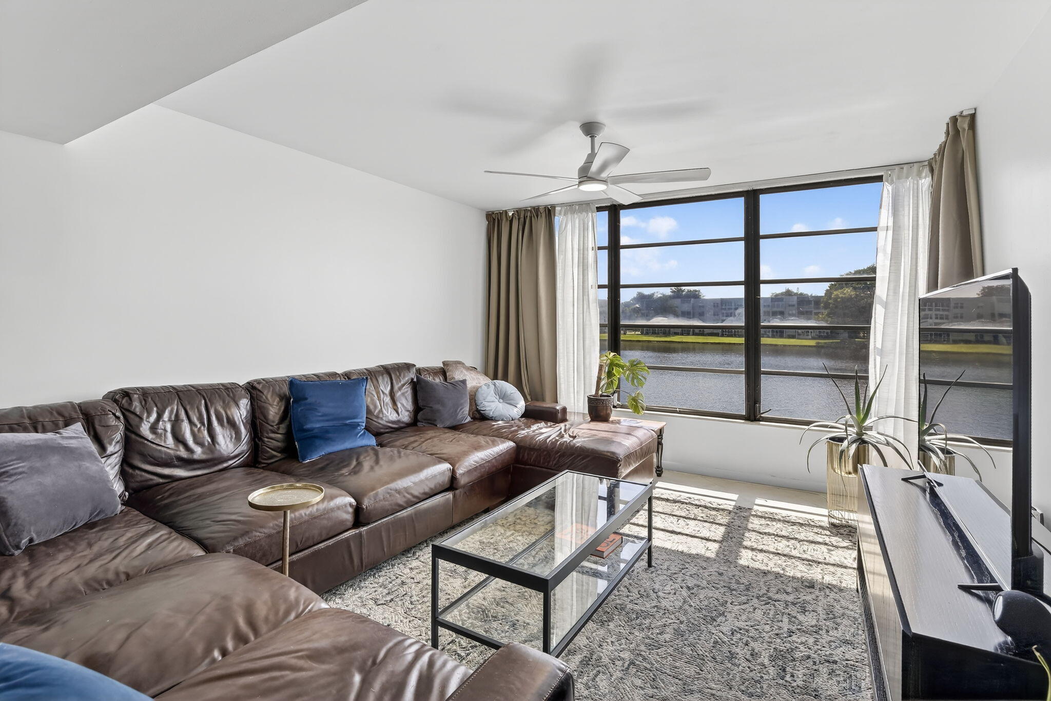 1528 Whitehall Drive 202