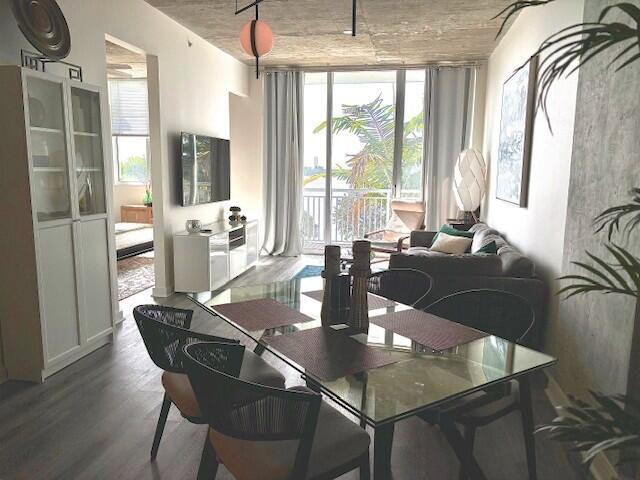 300 S Australian Avenue 328