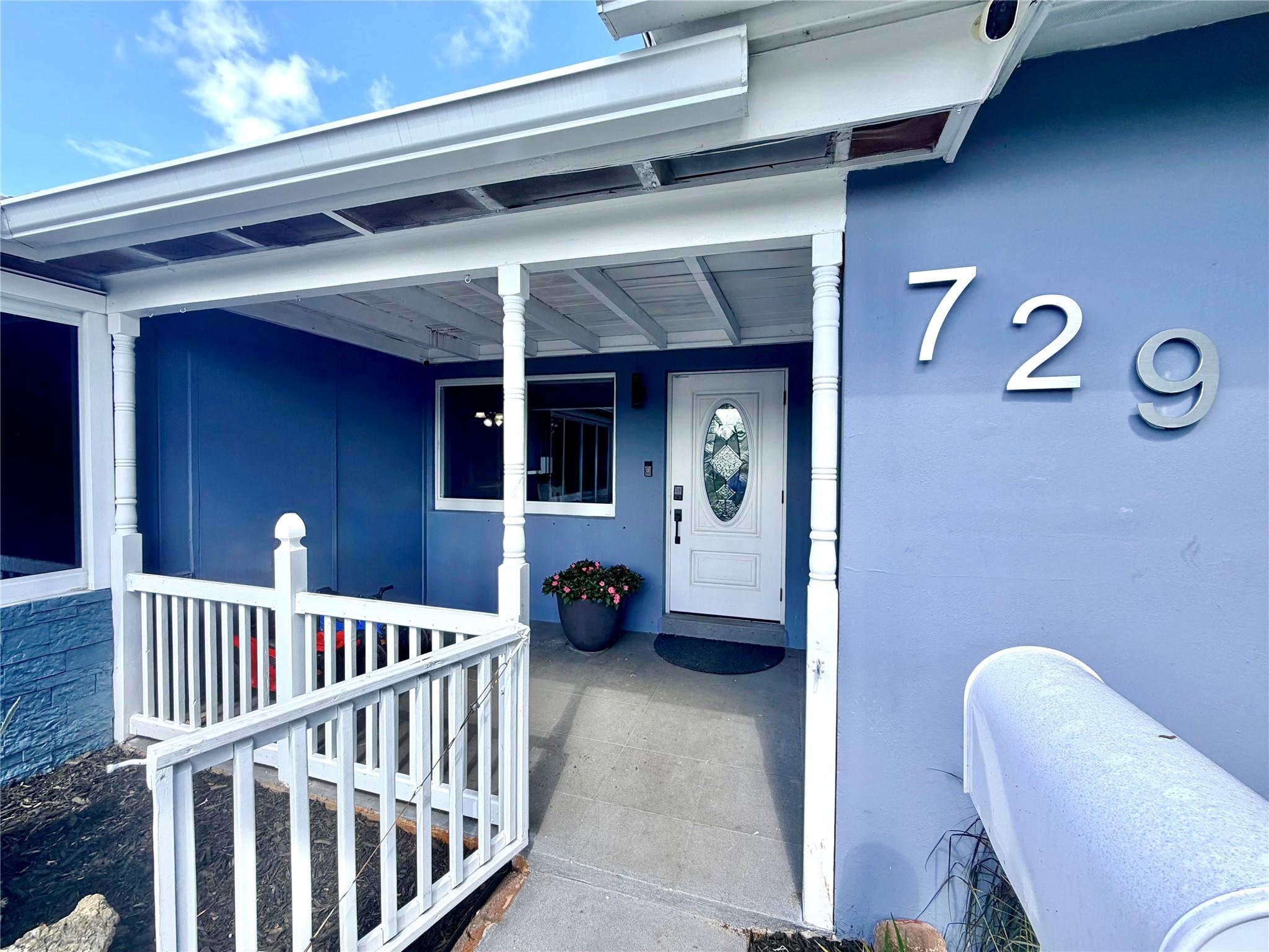 729 NW 29th Ct