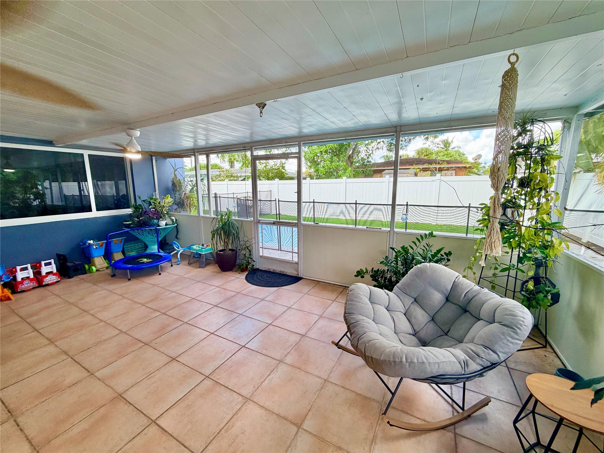 Jenada Villas 37-36 B - Residential