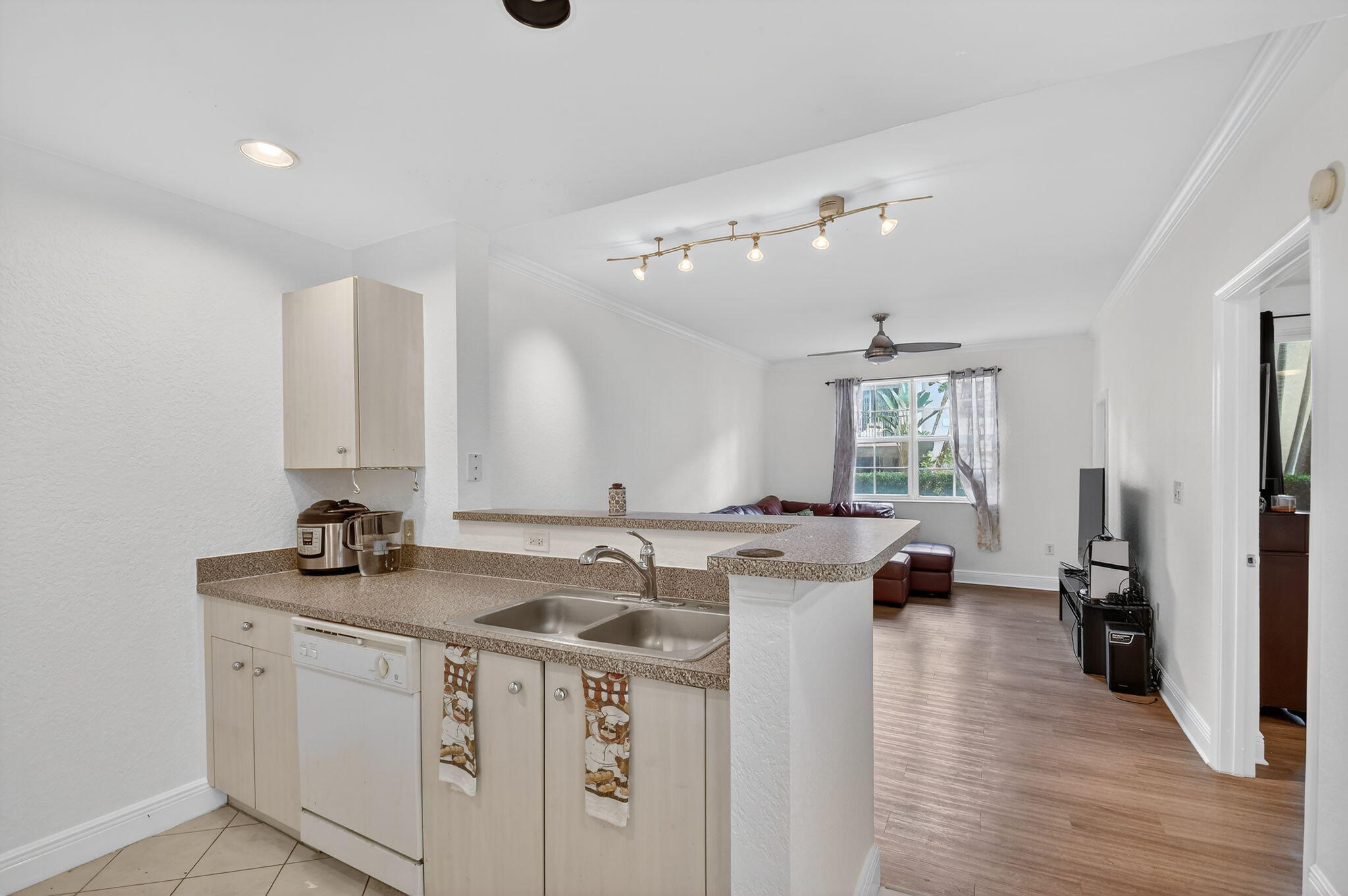 1805 N Flagler Drive 115