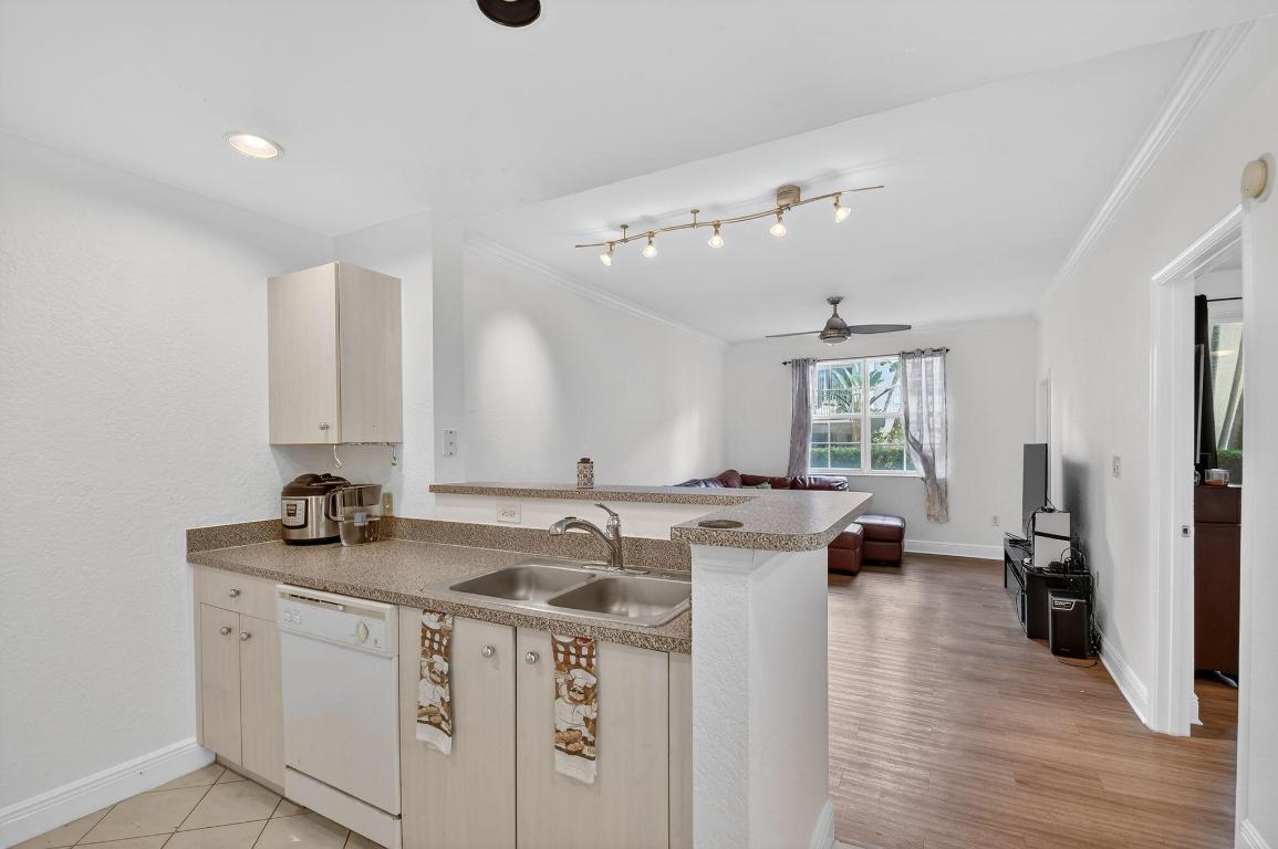 1805 N Flagler Drive 115