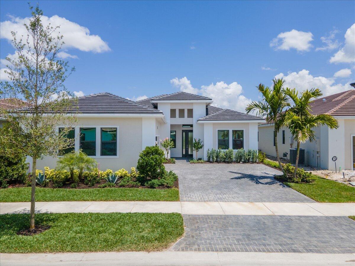 CRESSWIND PALM BEACH - Residential