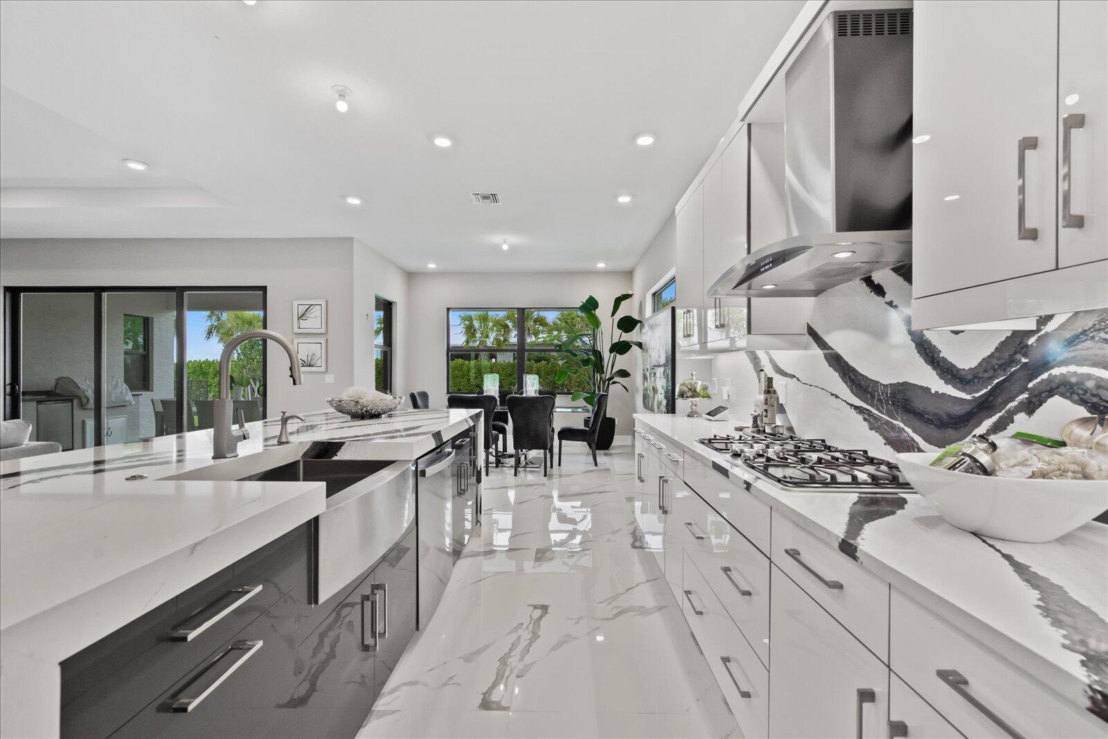 CRESSWIND PALM BEACH - Residential