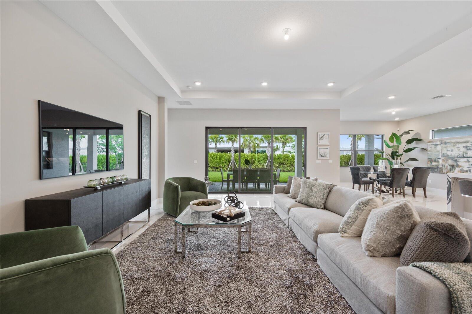 CRESSWIND PALM BEACH - Residential