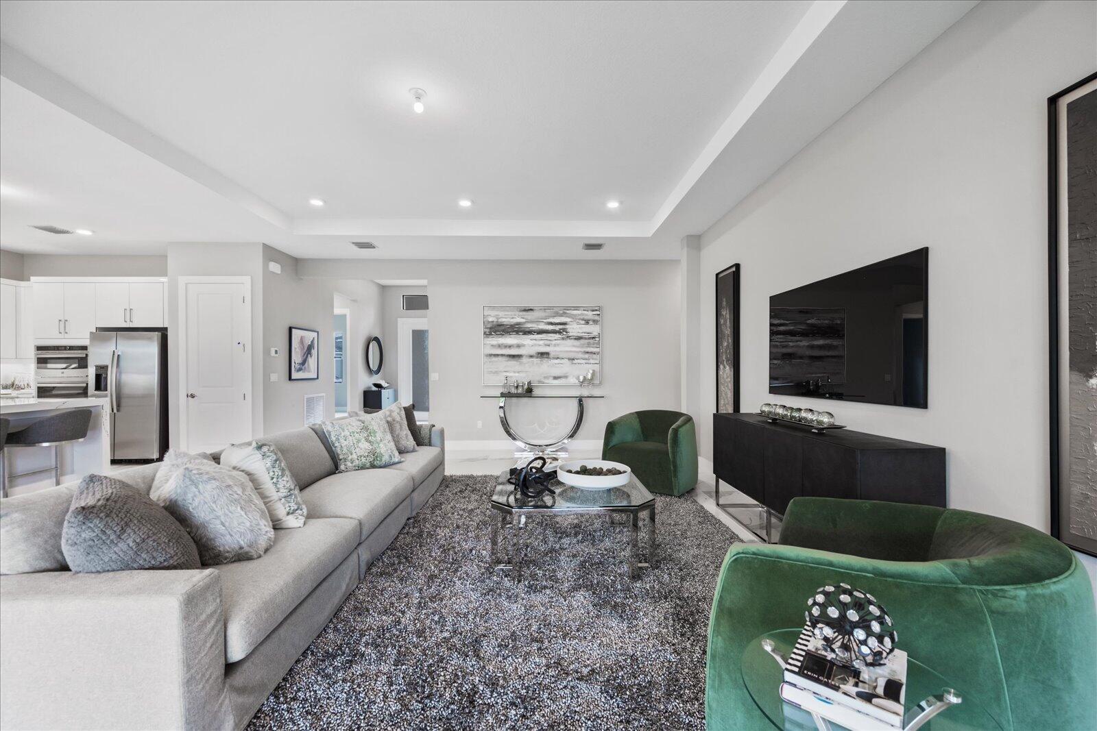 CRESSWIND PALM BEACH - Residential