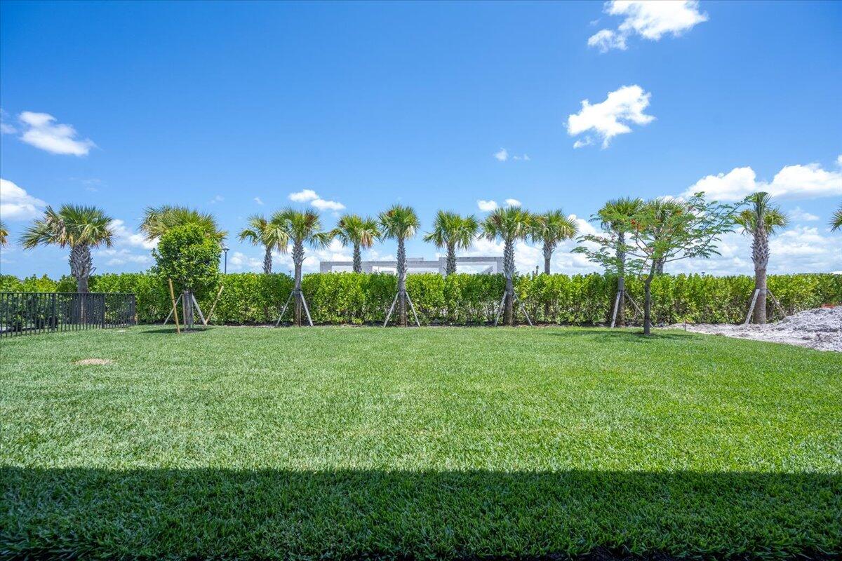 CRESSWIND PALM BEACH - Residential