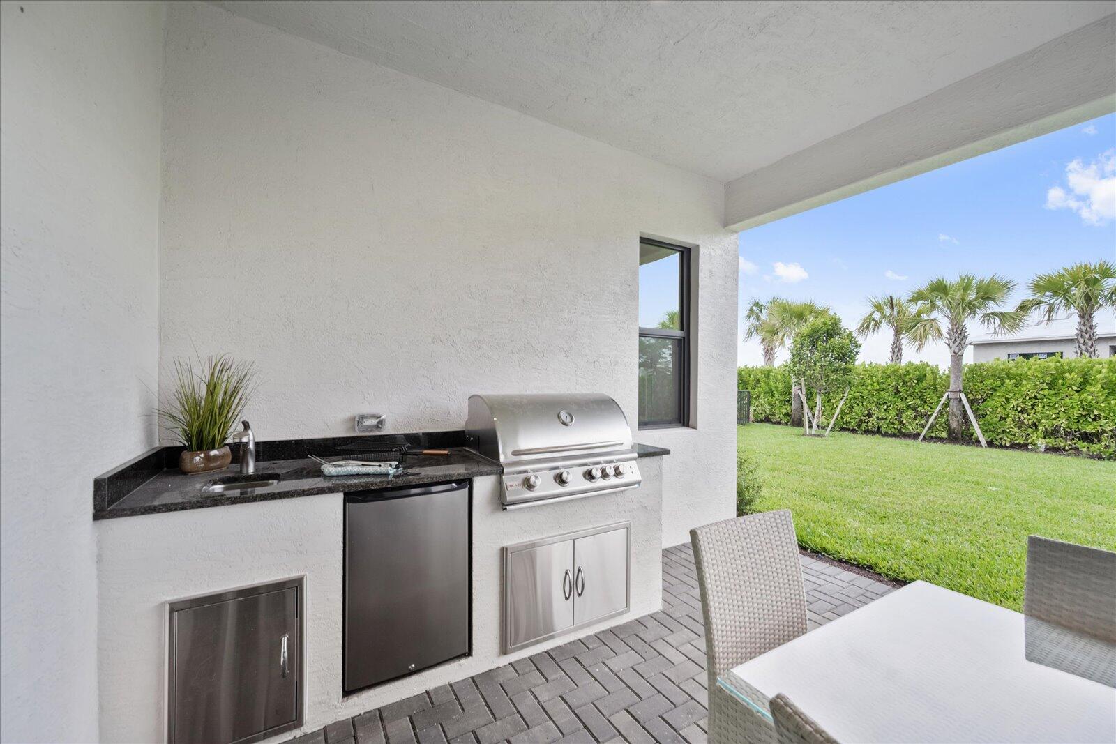 CRESSWIND PALM BEACH - Residential