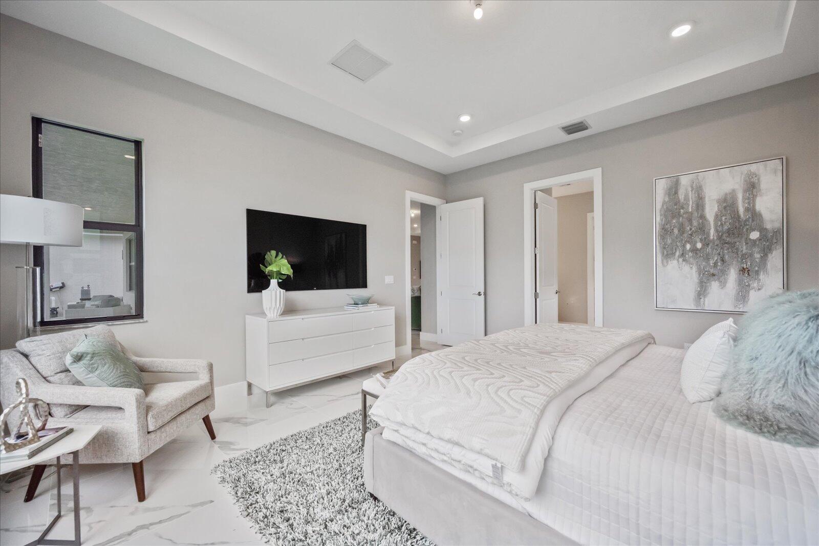 CRESSWIND PALM BEACH - Residential