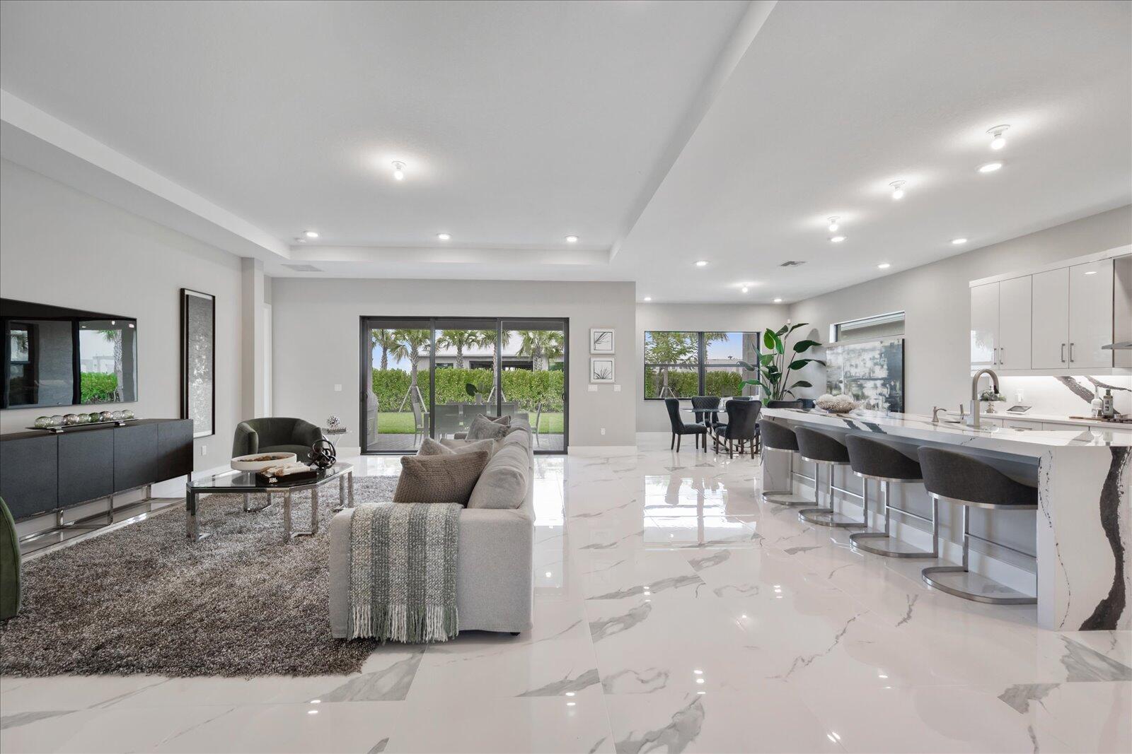 CRESSWIND PALM BEACH - Residential