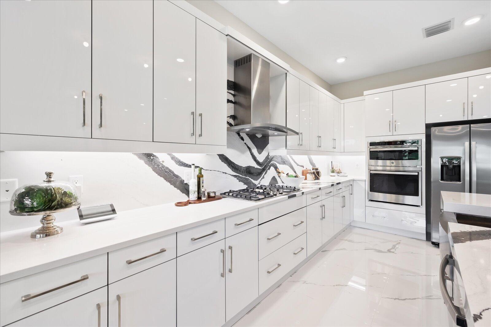 CRESSWIND PALM BEACH - Residential