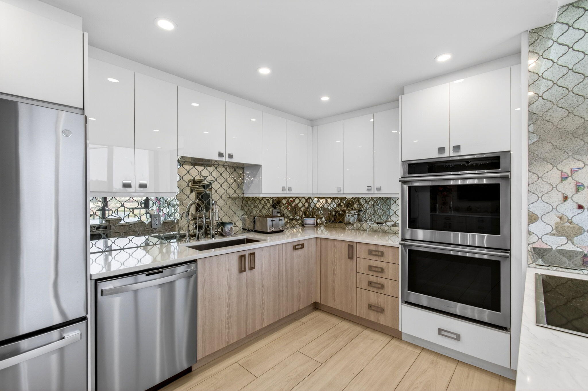 LAKEWOOD MIDRISE CONDO - Residential