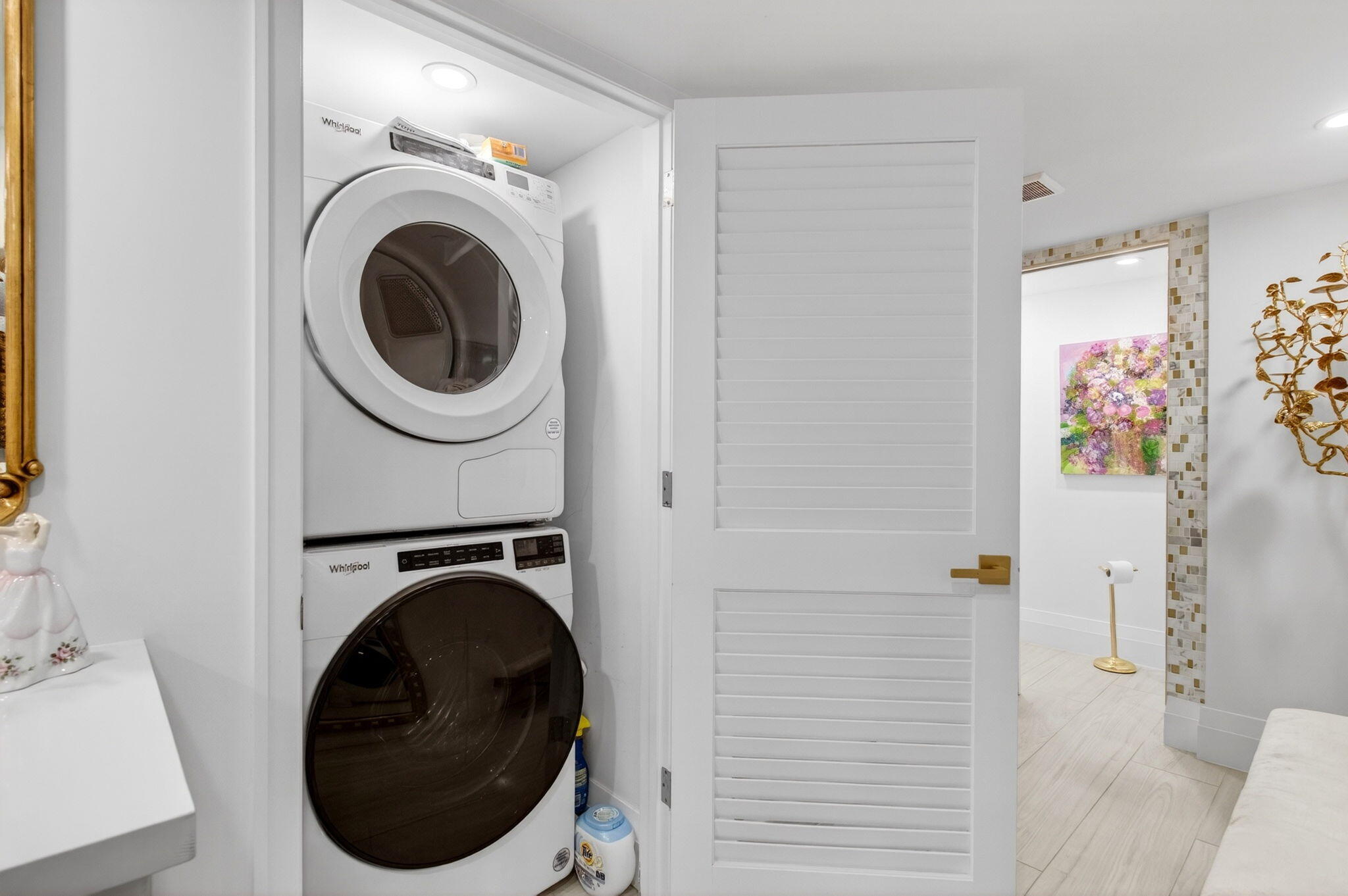 LAKEWOOD MIDRISE CONDO - Residential