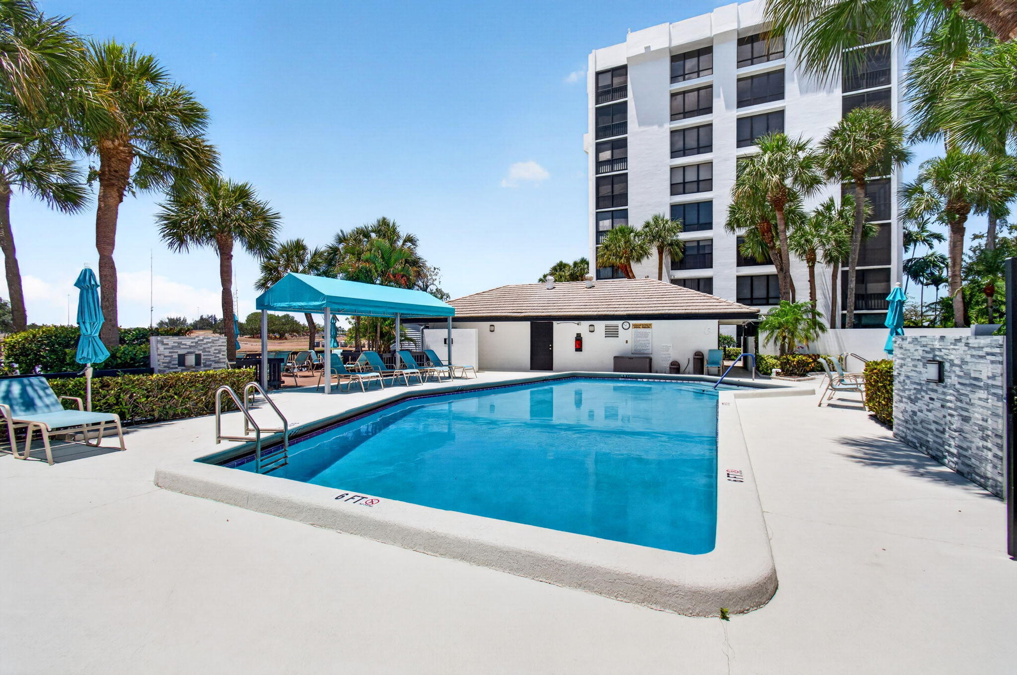 LAKEWOOD MIDRISE CONDO - Residential