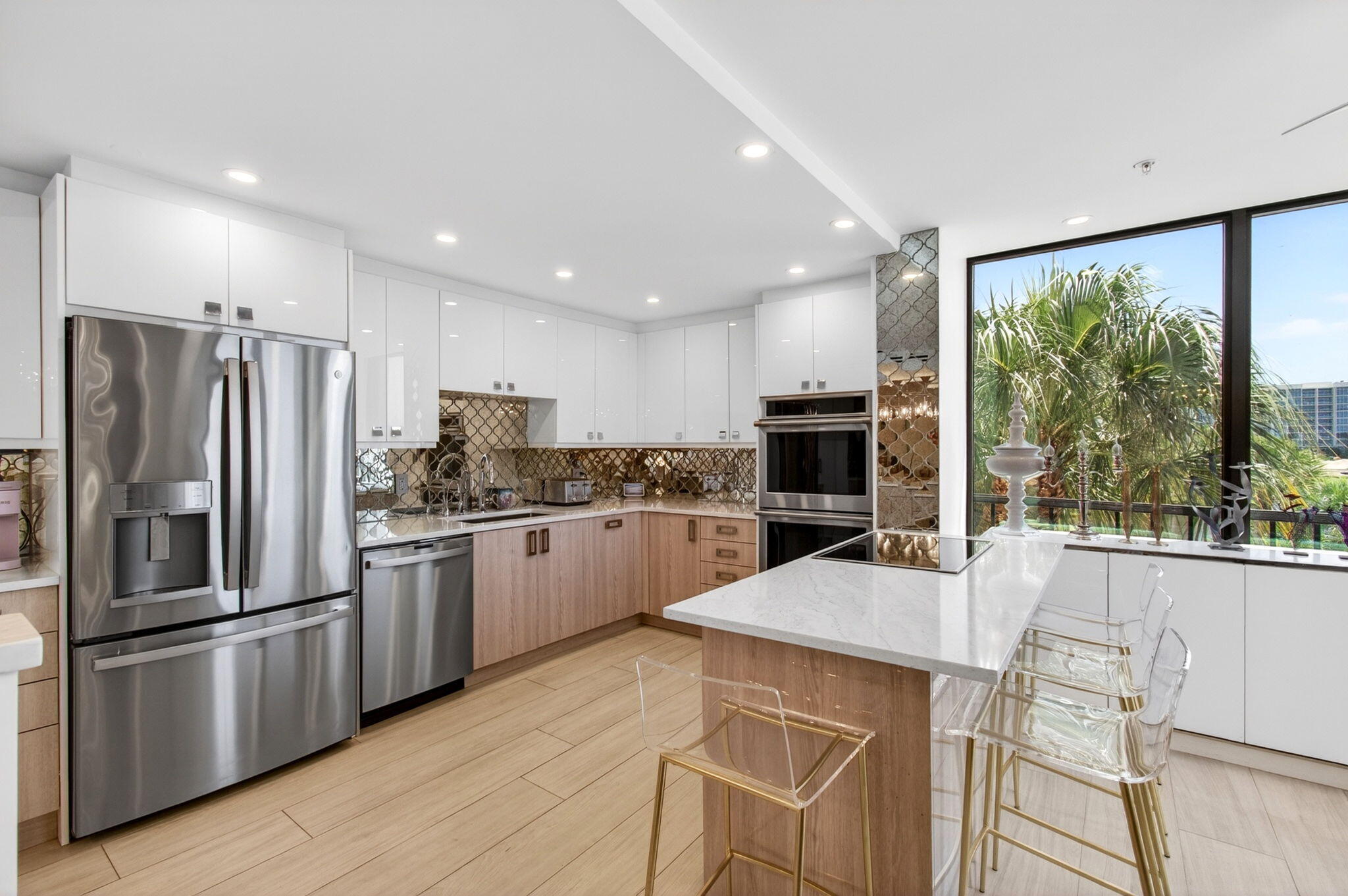 LAKEWOOD MIDRISE CONDO - Residential