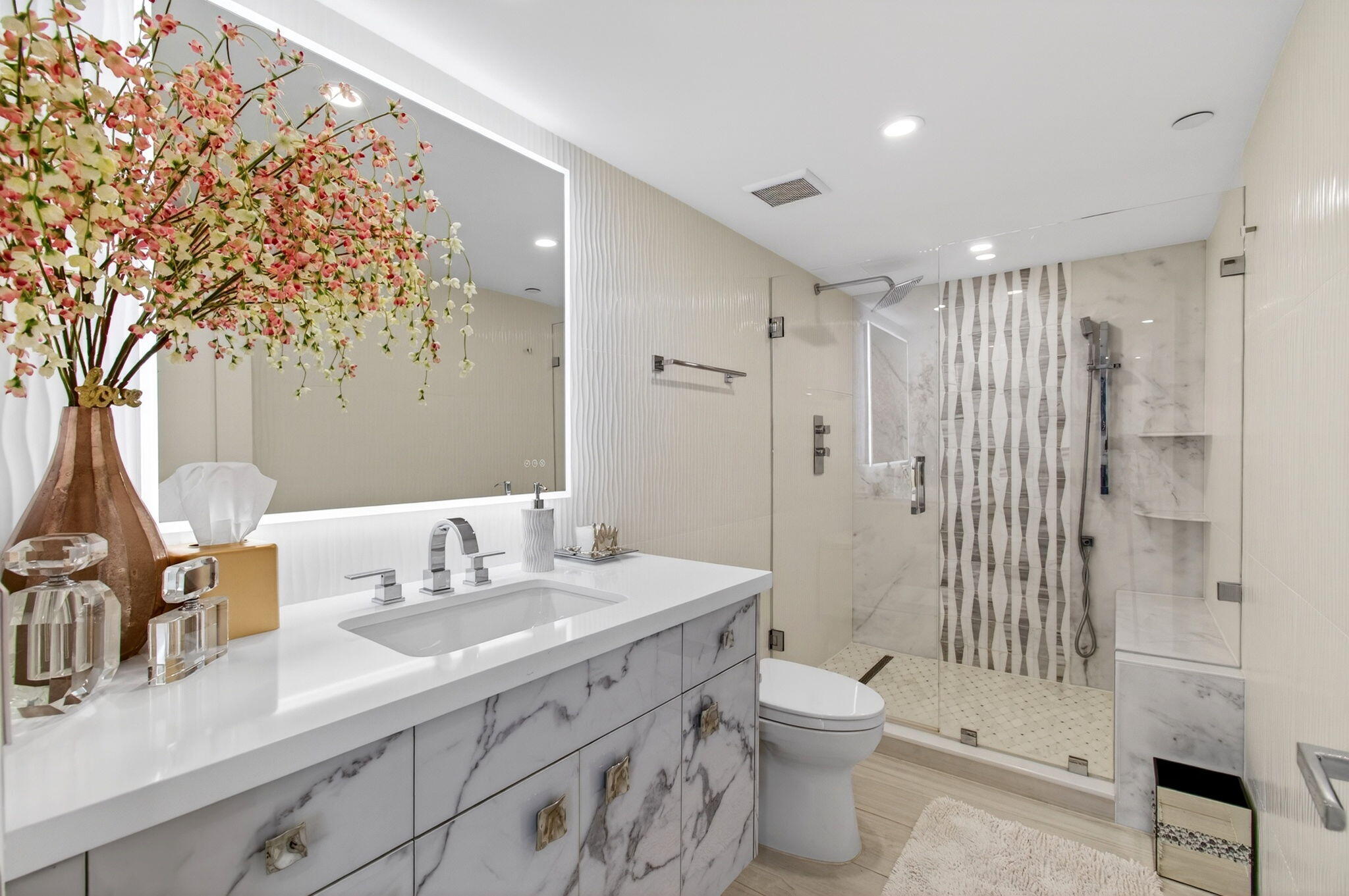 LAKEWOOD MIDRISE CONDO - Residential