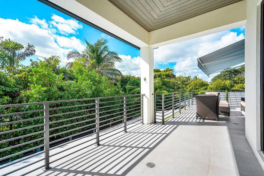 S/D OF 8-46-43 - Residential