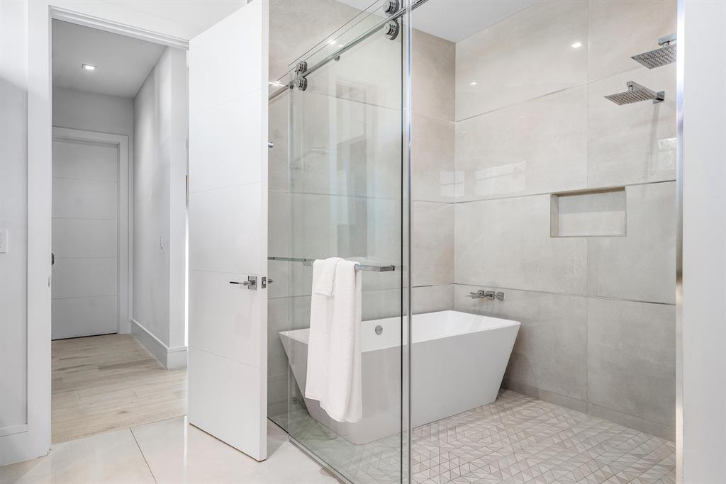 S/D OF 8-46-43 - Residential