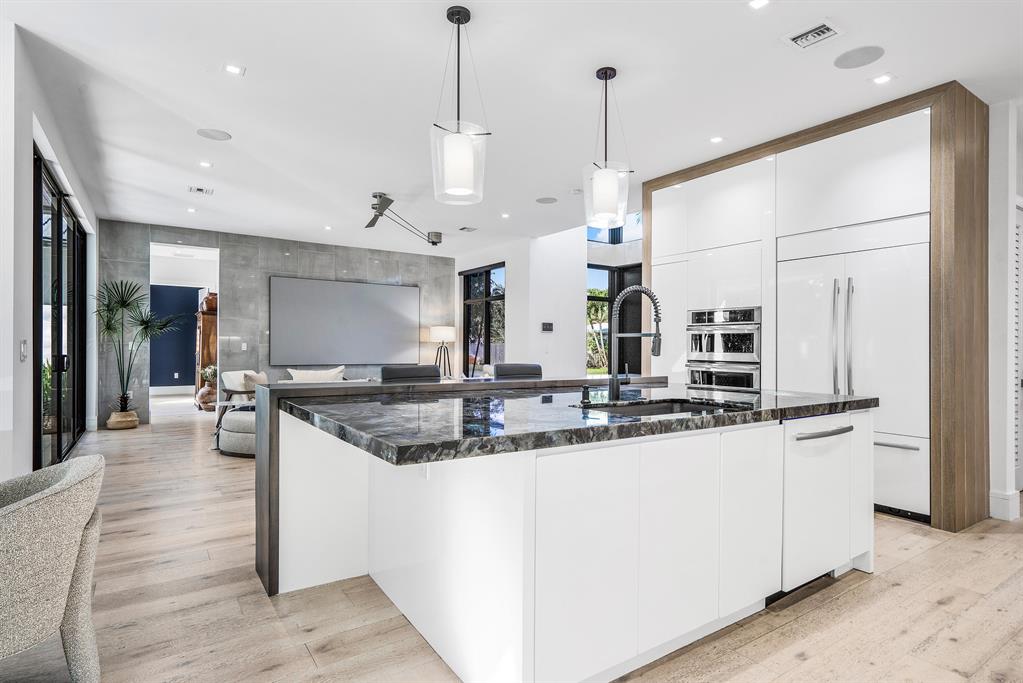 S/D OF 8-46-43 - Residential