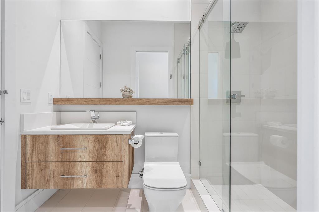 S/D OF 8-46-43 - Residential