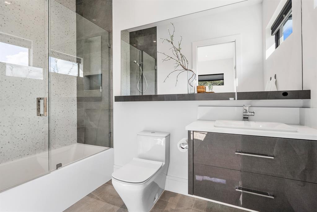 S/D OF 8-46-43 - Residential